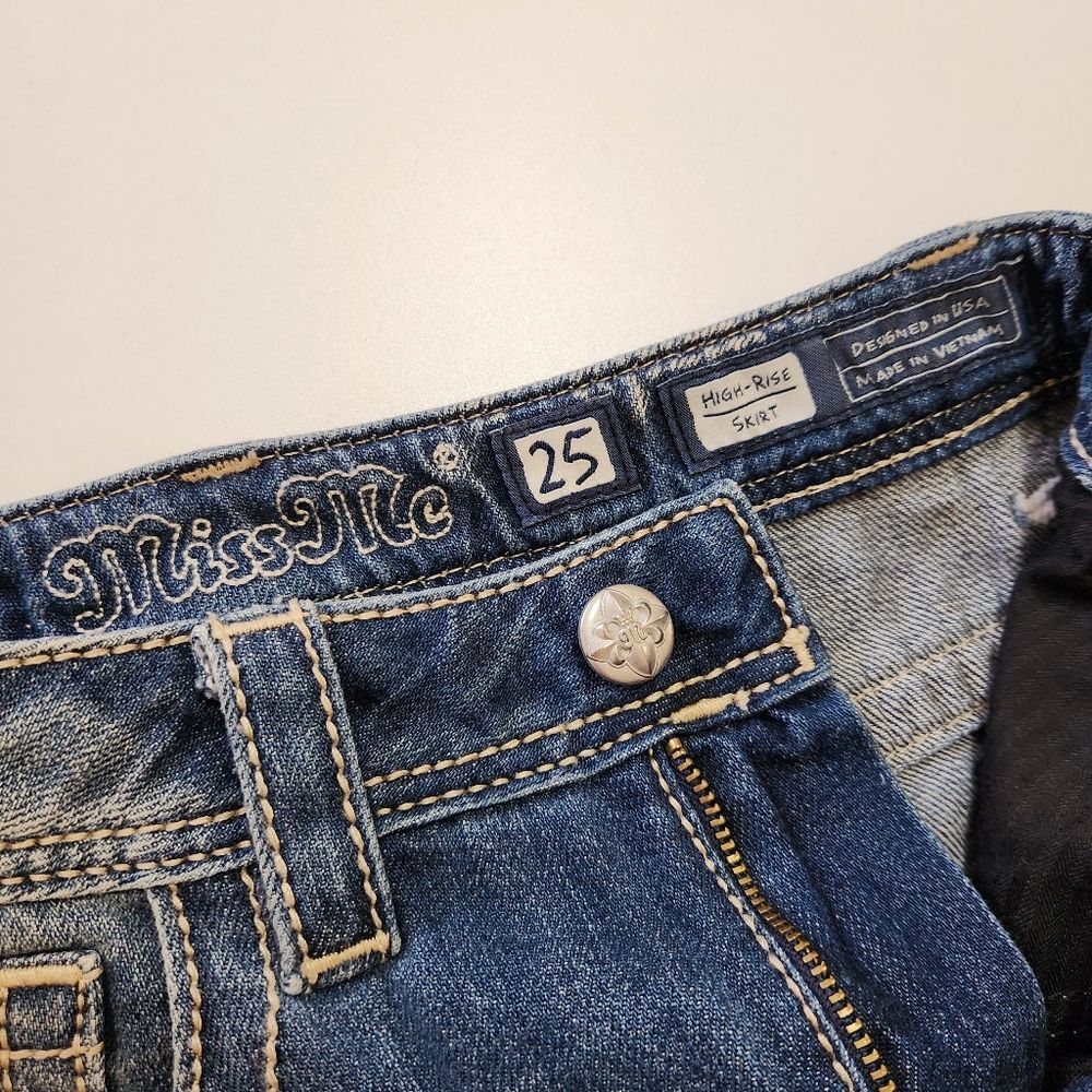 Miss Me High Rise Denim Skirt Southwestern Aztec Embroidered Border Size 25 - Picture 6 of 12